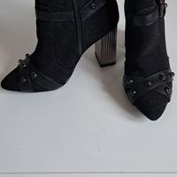 stivaletti c/borchie mis. 36