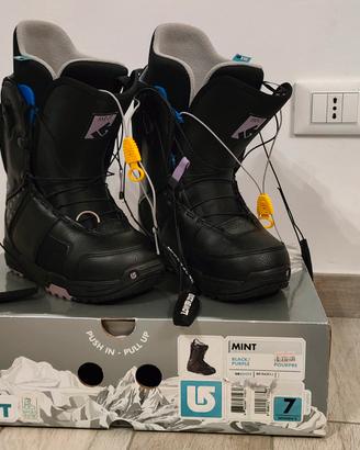 Stivali scarponi per tavola snowboard della BURTON