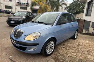 Lancia Ypsilon 1.2 Oro Bianco uniprop perfetta