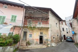 Soluzione Indipendente con mansarda da reinventare