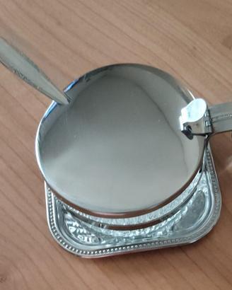 formaggiera in acciaio inox e vetro con cucchiaino