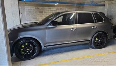 PORSCHE CAYENNE TURBO