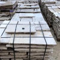 Lastre lastricato di pietra vecchia