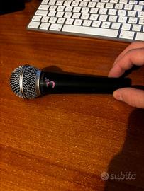 SHURE SM58