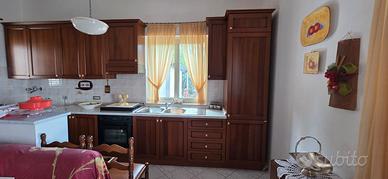 Cucina completa in legno