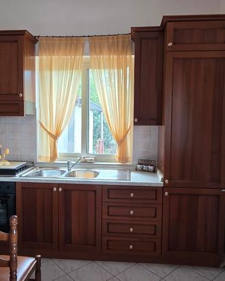 Cucina completa in legno