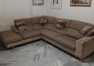 DIVANO ANGOLARE