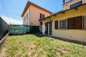 VILLA SINGOLA A ZOLA PREDOSA