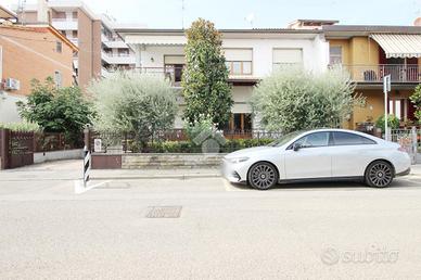 BIFAMILIARE A PRATO