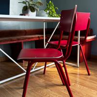 Sedie stile “scuola” rosse