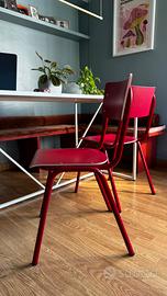Sedie stile “scuola” rosse