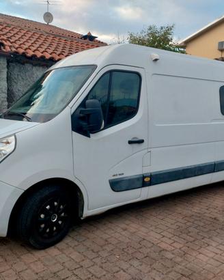 Van Camperizzato Renault Master L3H2