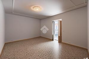 Appartamento con vista mare da ristrutturare