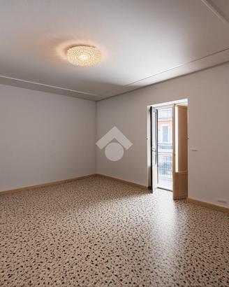 3 LOCALI A PORTO EMPEDOCLE