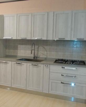 Cucina Vintage EXPO' L375cm con TOP quarzo incluso
