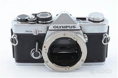 Corpo Macchina OLIMPUS OM2n e obiettivi