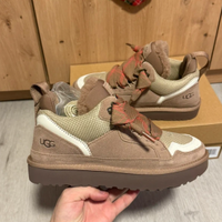 Ugg lowmel  Rocky oak  T. 39