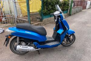 Moto scooter Kymco 250 PeopleS