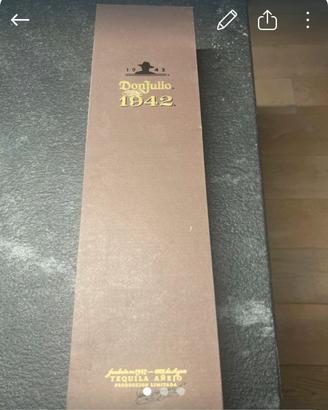 Bottiglia di tequila don julio 1942