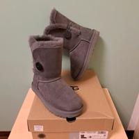UGG Bailey Button Grey numero 36