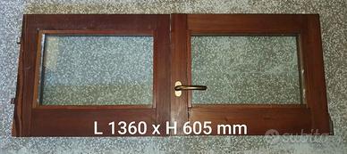 Finestra in legno e vetri termici.