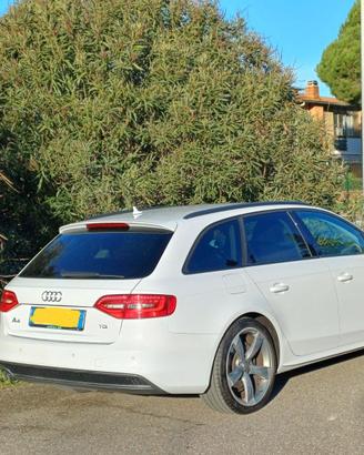 Audi A4 Avant TDI 150 CV S-line - Cerchi da 19"