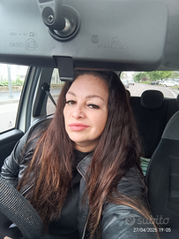 Cameriera serale servizio tavoli