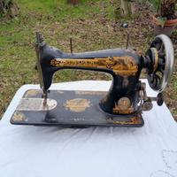 Macchina da cucire SINGER vintage