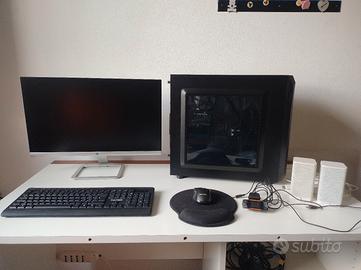Computer fisso + tastiera, mouse e casse