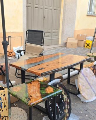 Tavolino cucina, tavolino caffè, orologio resina 