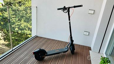 Monopattino Segway-Ninebot F2 Plus