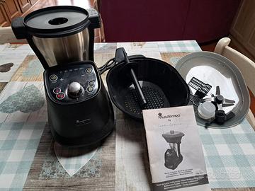 Robot multifunzione da cucina