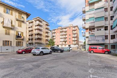 AUTORIMESSA A RIVOLI