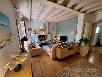 Rovigo centro, appartamento al p.t. con cortile