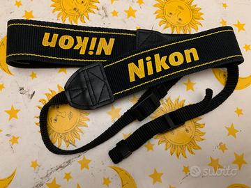 Cinghia per macchina fotografica Nikon