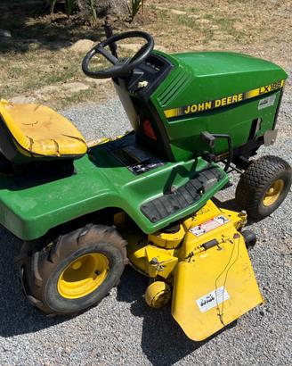 Trattorino rasa erba John Deere