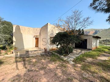 Villa con campo da tennis a San Vito Lo Capo