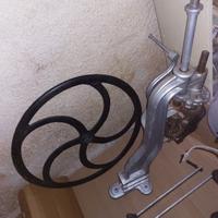 trapano manuale a colonna vintage