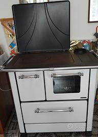 Stufa a legna Nordica con forno