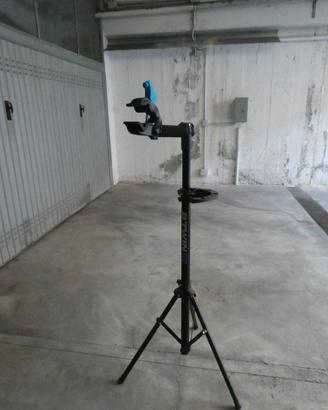 tripode per manutenzione bicicletta