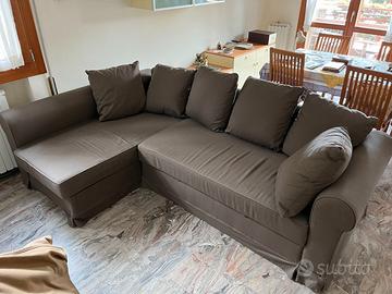 divano letto con penisola