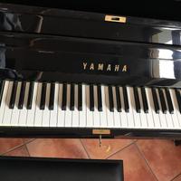 Pianoforte verticale Yamaha