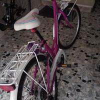 Bici donna , ragazza e uomo 