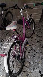 Bici donna , ragazza e uomo 