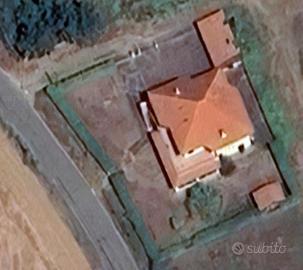 Villa con giardino