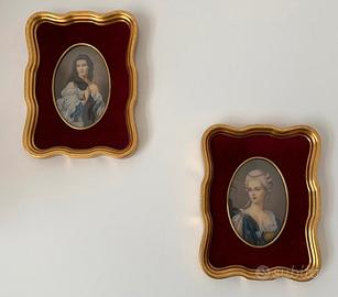 Coppia quadretti stile antico cornice dorata