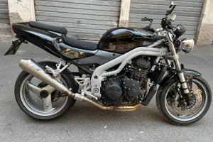 Triumph speed triple 955i