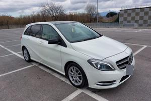 B180 Benzina 122CV Automatica