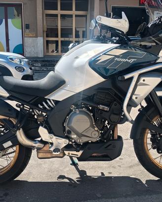 Cf Moto 700MT