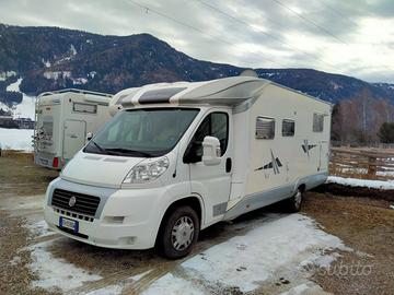 camper semi integrale giottiline con letto nautico